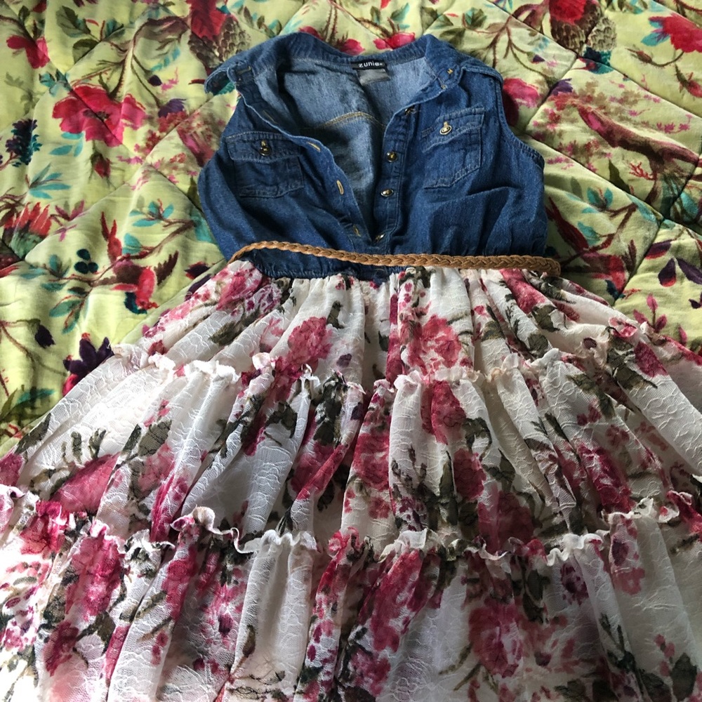 Adorable denim flower dress!